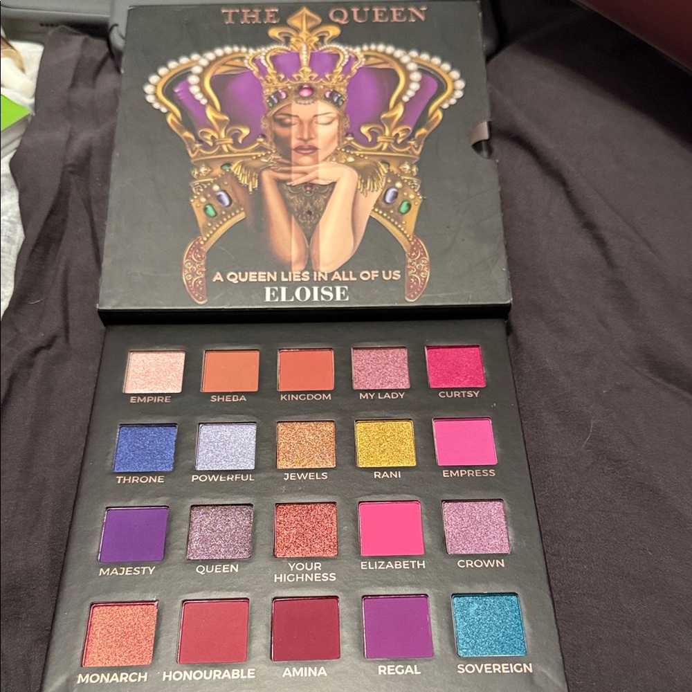 The Queen Eyeshadow Palette - Vibrant Pink and Purple Shades